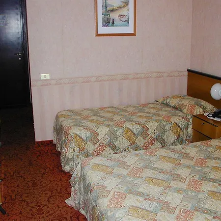 Aries Hotel Lesa