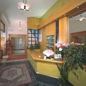 Hotel Aries Lesa