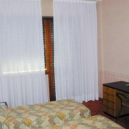 Aries Hotel