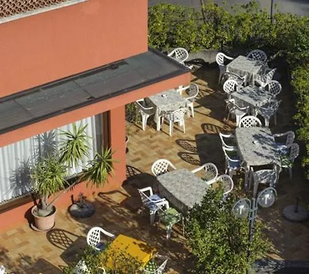 Aries Szálloda Lesa