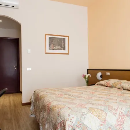 Aries Hotel